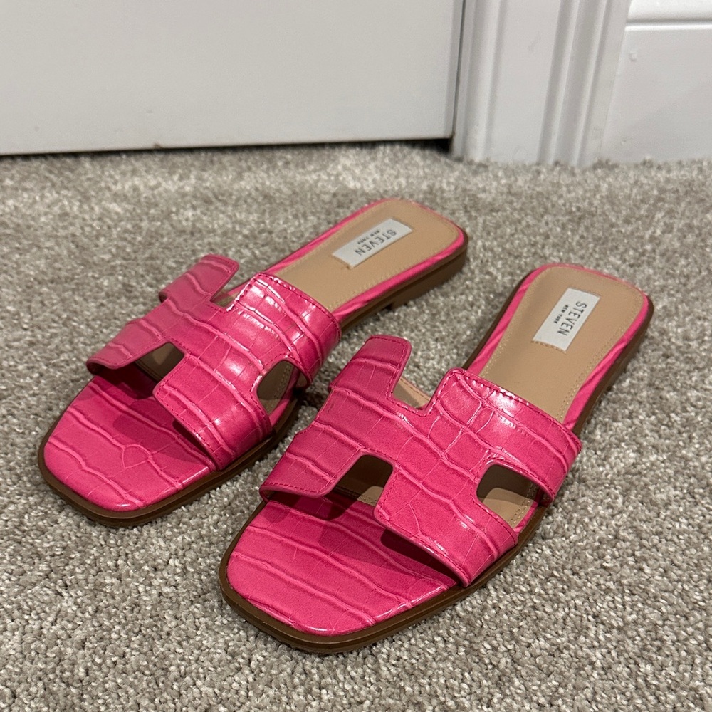 Steven New York Hanna Hot Pink Croc Sandals Flats Slip Ons Size 9.5